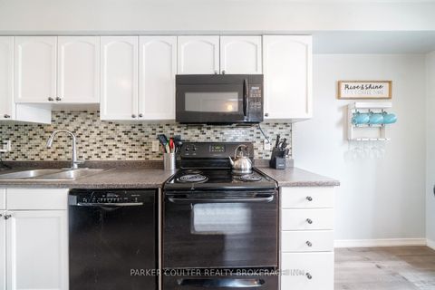 Photo 10 at 4 - 17 Cheltenham Road, Georgian Drive, Barrie