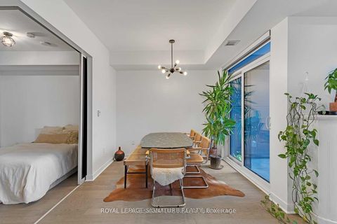 Photo 10 at 804 - 501 Adelaide Street W, Waterfront Communities C1, Toronto