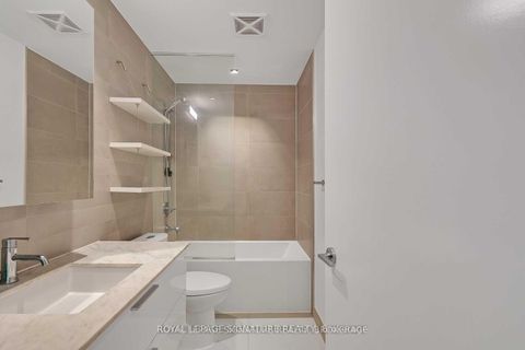 Photo 16 at 804 - 501 Adelaide Street W, Waterfront Communities C1, Toronto