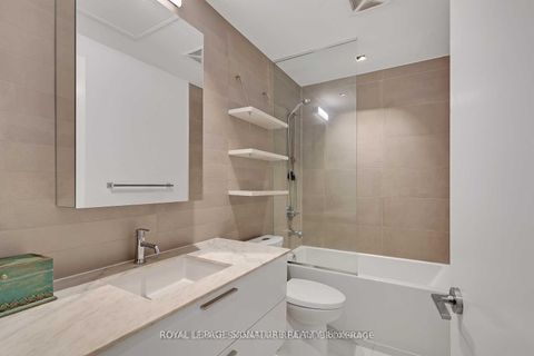 Photo 17 at 804 - 501 Adelaide Street W, Waterfront Communities C1, Toronto