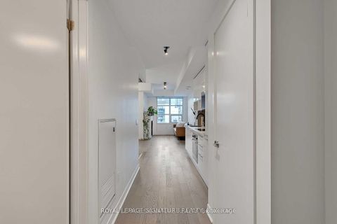 Photo 21 at 804 - 501 Adelaide Street W, Waterfront Communities C1, Toronto