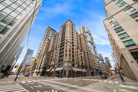 Photo 4 at 702 - 140 Simcoe Street, Waterfront Communities C1, Toronto