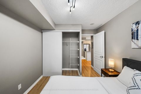 Photo 12 at 702 - 140 Simcoe Street, Waterfront Communities C1, Toronto