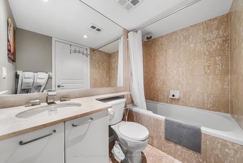 Photo 17 at 702 - 140 Simcoe Street, Waterfront Communities C1, Toronto