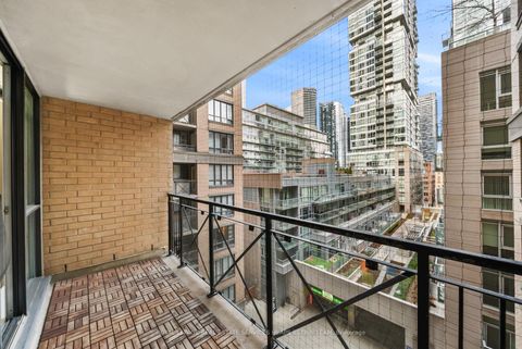 Photo 19 at 702 - 140 Simcoe Street, Waterfront Communities C1, Toronto