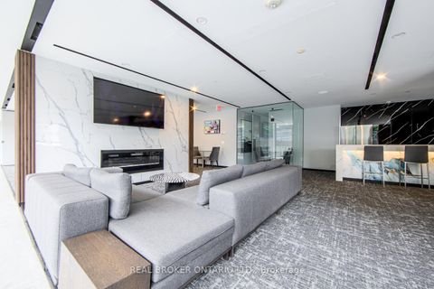 Photo 13 at 423 - 32 Trolley Crescent, Moss Park, Toronto