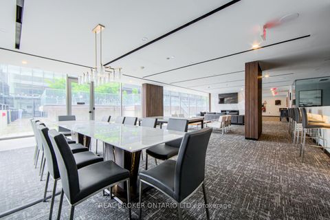 Photo 14 at 423 - 32 Trolley Crescent, Moss Park, Toronto