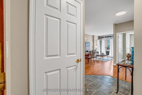 Photo 6 at 403 - 980 Yonge Street, Annex, Toronto