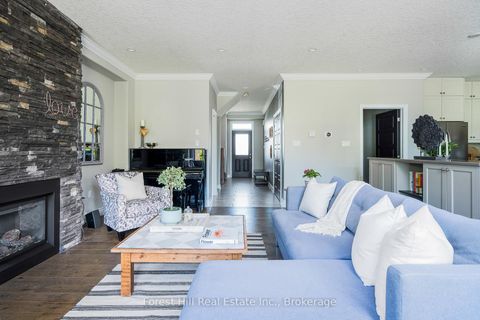 Photo 7 at 21 Marta Crescent, Ardagh, Barrie