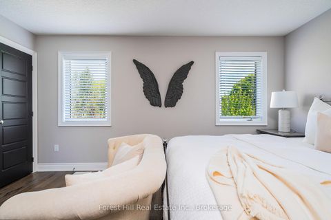 Photo 22 at 21 Marta Crescent, Ardagh, Barrie