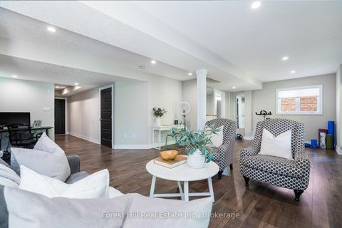 Photo 31 at 21 Marta Crescent, Ardagh, Barrie