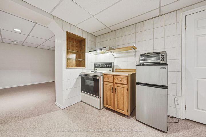 Photo 28 at 1595 Flamborough Circle, East Credit, Mississauga