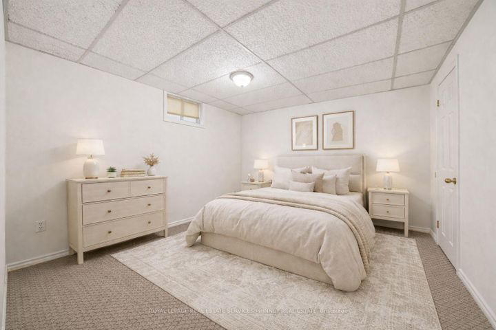 Photo 30 at 1595 Flamborough Circle, East Credit, Mississauga