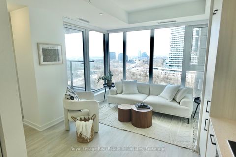 Photo 3 at 1004 - 1 Quarrington Lane, Don Mills, Toronto