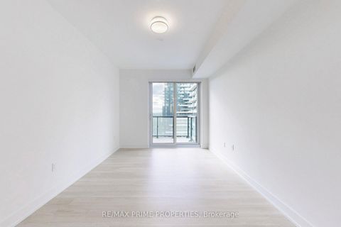 Photo 4 at 2401 - 30 Inn On The Park Drive, Don Mills, Toronto