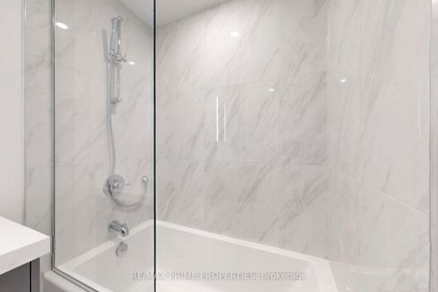 Photo 8 at 2401 - 30 Inn On The Park Drive, Don Mills, Toronto