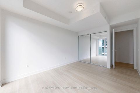 Photo 11 at 2401 - 30 Inn On The Park Drive, Don Mills, Toronto