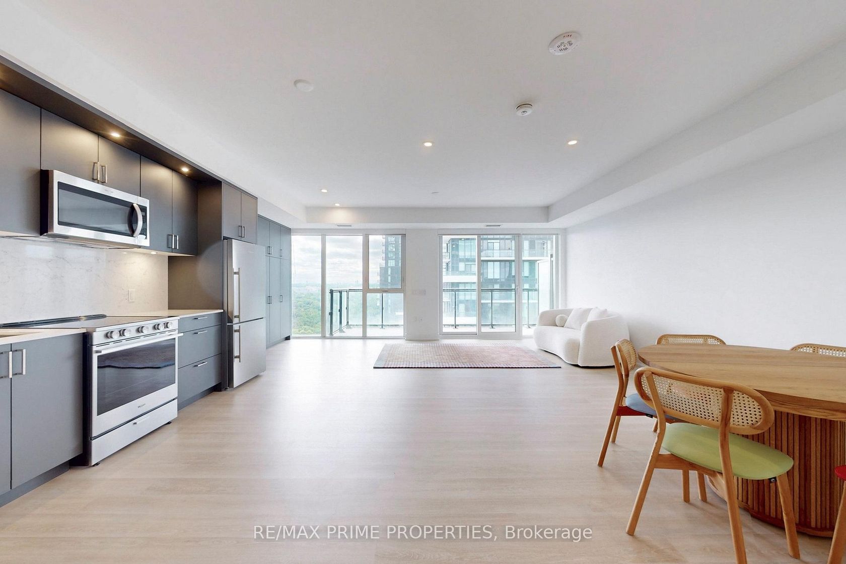 2401 - 30 Inn On The Park Drive, Don Mills, Toronto 