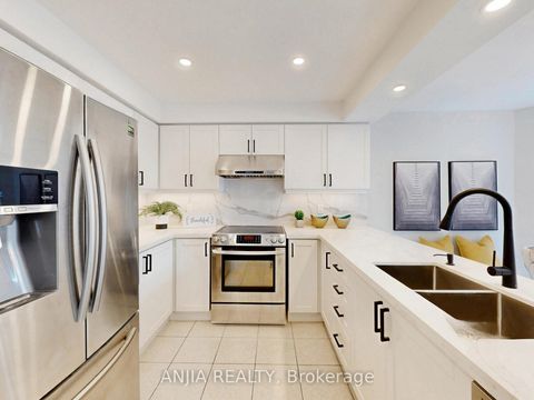 Photo 11 at 43 Leno Mills Avenue, Devonsleigh, Richmond Hill