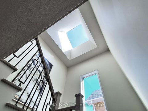 Photo 20 at 43 Leno Mills Avenue, Devonsleigh, Richmond Hill