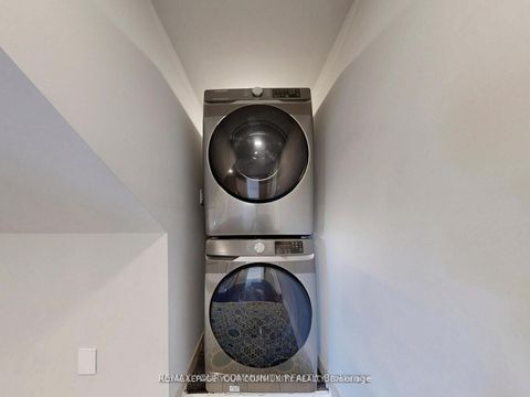 Photo 32 at 68 Regent Street, Mill Pond, Richmond Hill