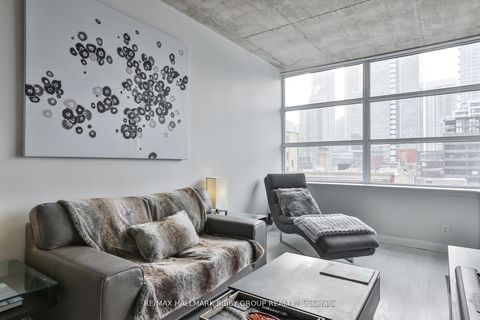 Photo 2 at 606 - 478 King Street W, Waterfront Communities C1, Toronto