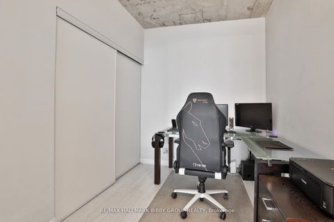 Photo 14 at 606 - 478 King Street W, Waterfront Communities C1, Toronto