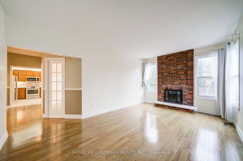 Photo 6 at 111 Theobalds Circle, Mill Pond, Richmond Hill