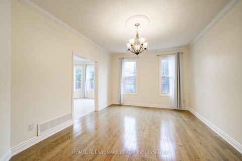 Photo 11 at 111 Theobalds Circle, Mill Pond, Richmond Hill