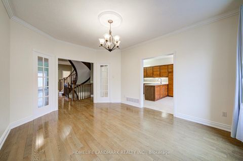 Photo 12 at 111 Theobalds Circle, Mill Pond, Richmond Hill