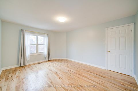 Photo 24 at 111 Theobalds Circle, Mill Pond, Richmond Hill