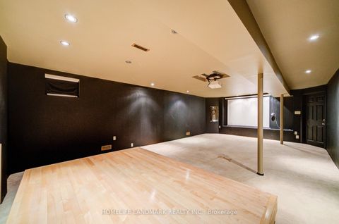 Photo 30 at 111 Theobalds Circle, Mill Pond, Richmond Hill