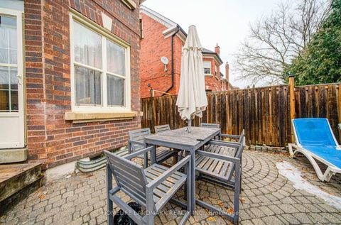 Photo 38 at 111 Theobalds Circle, Mill Pond, Richmond Hill