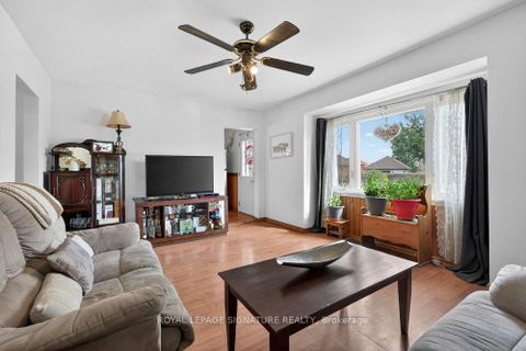 Photo 7 at 36 Ainsdale Road, Maryvale, Toronto