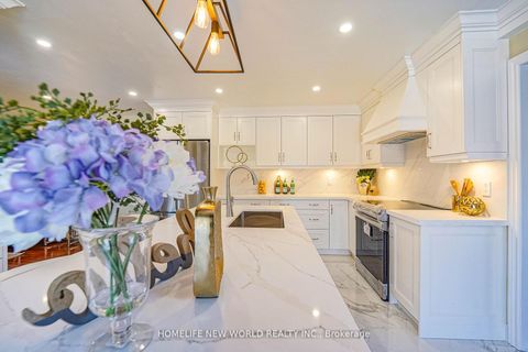 Photo 11 at 15 Marylebone Crescent, Oak Ridges Lake Wilcox, Richmond Hill