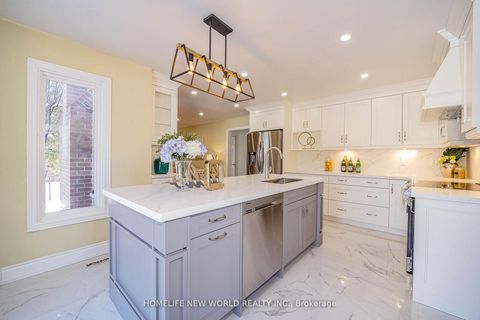 Photo 12 at 15 Marylebone Crescent, Oak Ridges Lake Wilcox, Richmond Hill