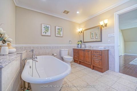 Photo 30 at 15 Marylebone Crescent, Oak Ridges Lake Wilcox, Richmond Hill