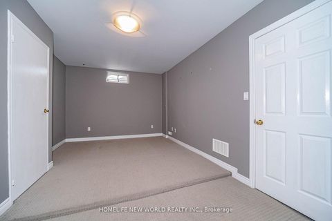 Photo 33 at 15 Marylebone Crescent, Oak Ridges Lake Wilcox, Richmond Hill