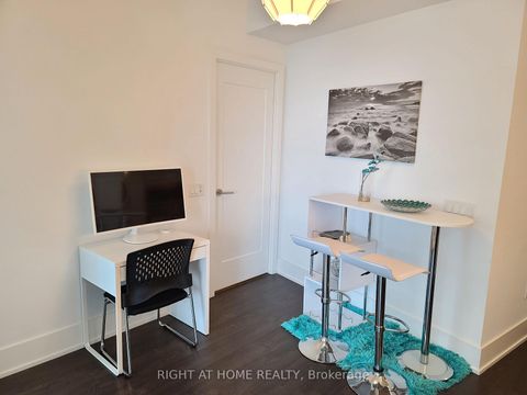 Photo 12 at 3712 - 10 York Street, Waterfront Communities C1, Toronto