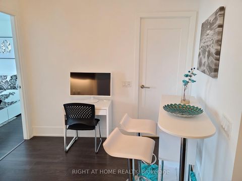 Photo 13 at 3712 - 10 York Street, Waterfront Communities C1, Toronto