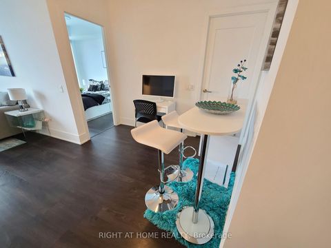 Photo 15 at 3712 - 10 York Street, Waterfront Communities C1, Toronto