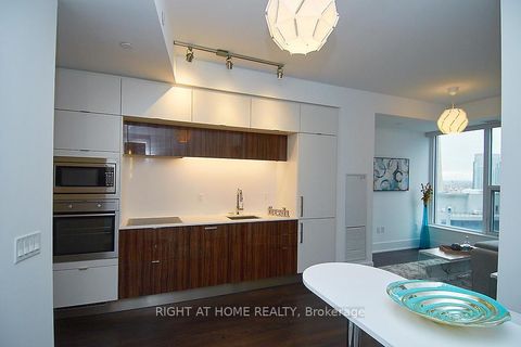 Photo 19 at 3712 - 10 York Street, Waterfront Communities C1, Toronto