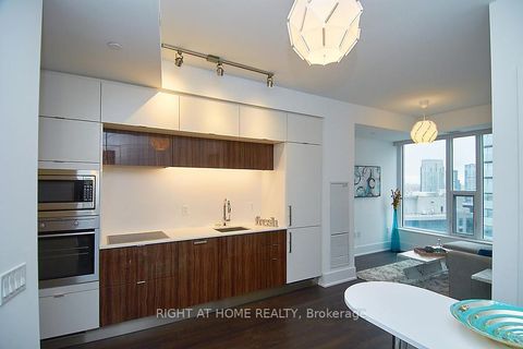 Photo 22 at 3712 - 10 York Street, Waterfront Communities C1, Toronto