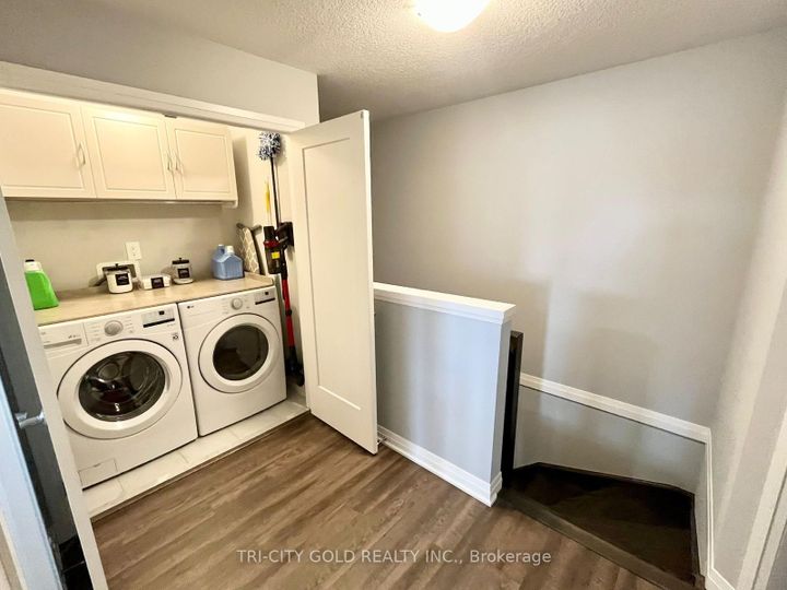 Photo 20 at 22 Waterlily Way, Stoney Creek, Hamilton