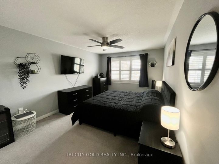 Photo 21 at 22 Waterlily Way, Stoney Creek, Hamilton