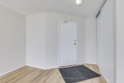 Photo 6 at Ph18 - 4185 Shipp Drive, City Centre, Mississauga