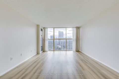 Photo 8 at Ph18 - 4185 Shipp Drive, City Centre, Mississauga