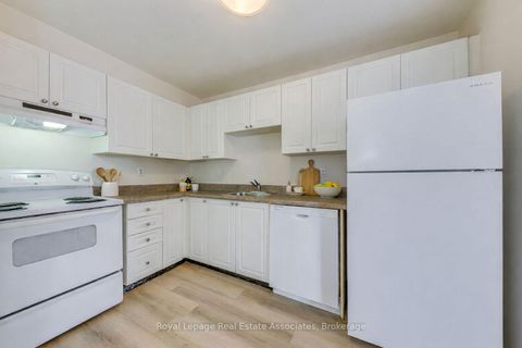 Photo 13 at Ph18 - 4185 Shipp Drive, City Centre, Mississauga