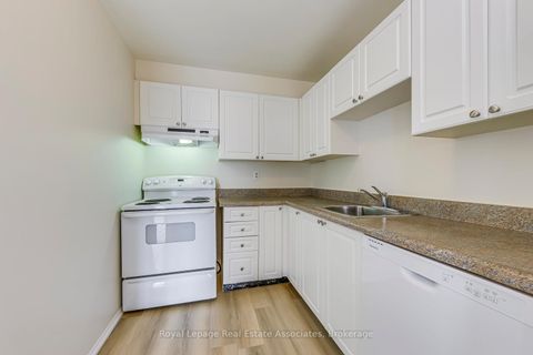 Photo 15 at Ph18 - 4185 Shipp Drive, City Centre, Mississauga