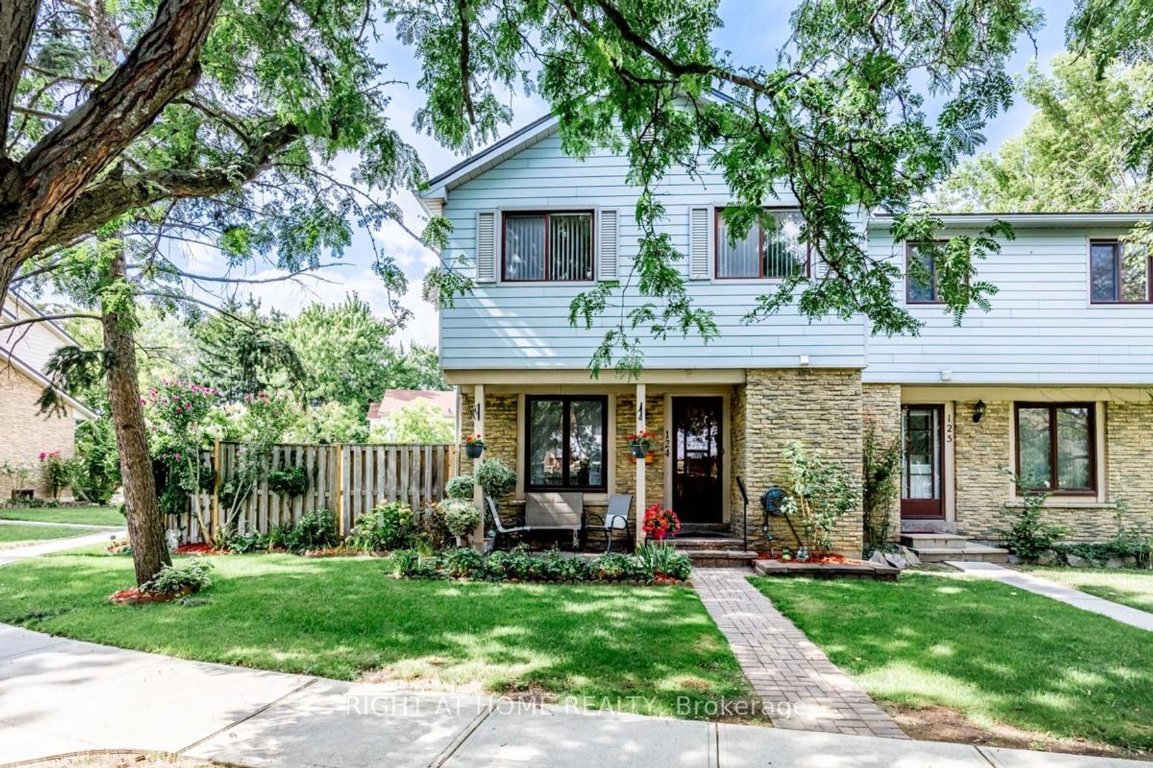 124 - 6540 Falconer Drive, Streetsville, Mississauga 